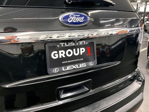 Used 2015 Ford Explorer Limited w/ Equipment Group 301A FWD image 10
