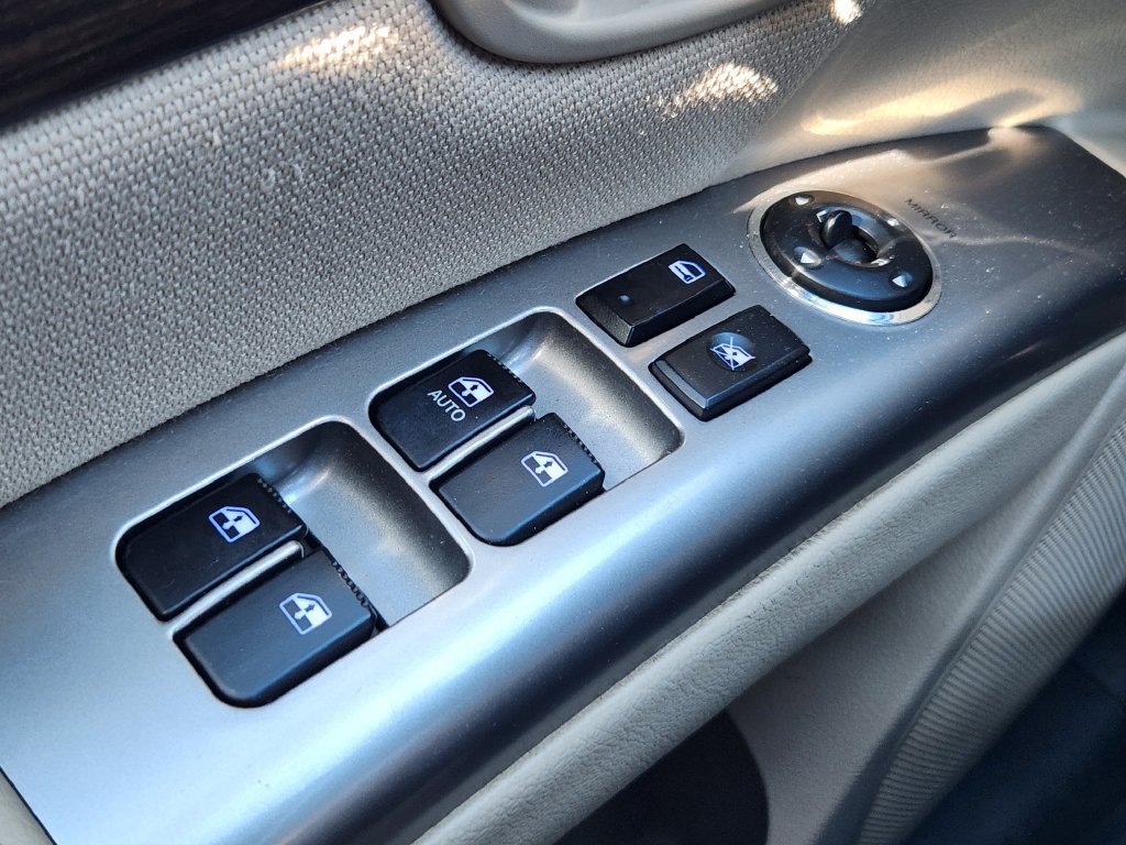 Used 2010 Hyundai Santa Fe GLS AWD/4WD image 14