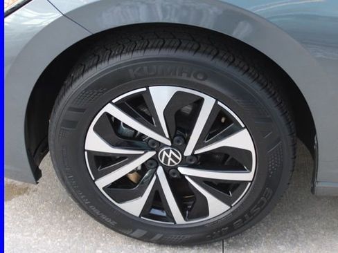 Used 2024 Volkswagen Jetta S image 10