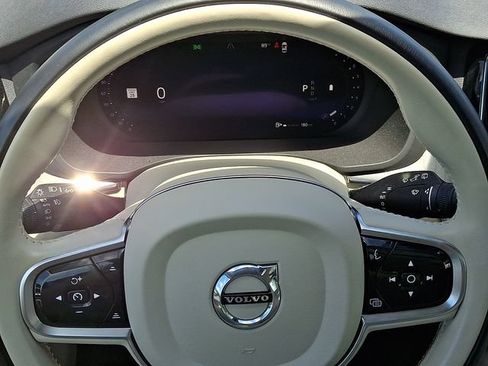 Used 2023 Volvo XC60 B5 Plus w/ Climate Package AWD/4WD image 21