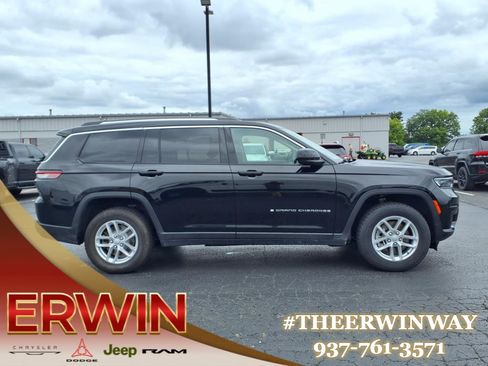 Certified 2023 Jeep Grand Cherokee L Laredo image 2