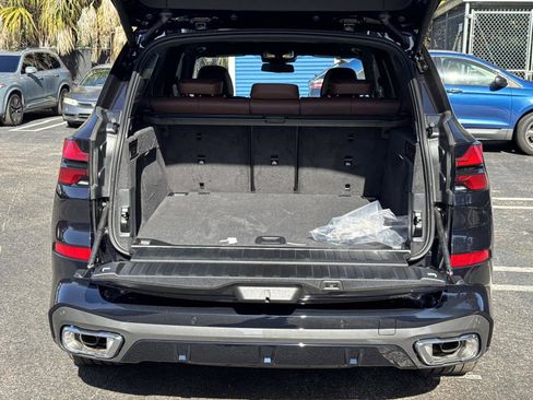 New 2026 BMW X5 sDrive40i w/ M Sport Package image 11
