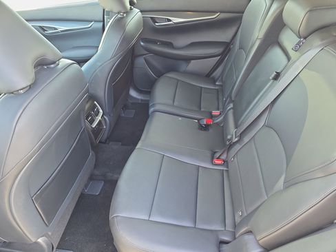 Certified 2025 INFINITI QX50 Luxe image 14