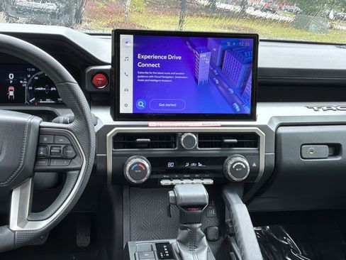 Used 2025 Toyota Tacoma TRD Off-Road AWD/4WD image 29