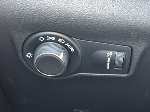 Used 2024 Jeep Compass Sport AWD/4WD image 32
