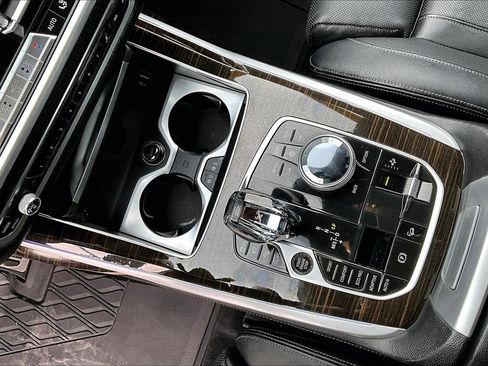 Used 2019 BMW X7 xDrive50i w/ M Sport Package image 20