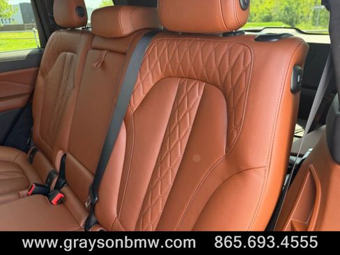 Used 2022 BMW X7 M50i AWD/4WD image 15