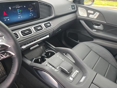 Certified 2026 Mercedes-Benz GLS 450 4MATIC image 33