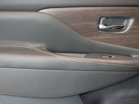 Used 2023 Nissan Murano Platinum AWD/4WD image 18