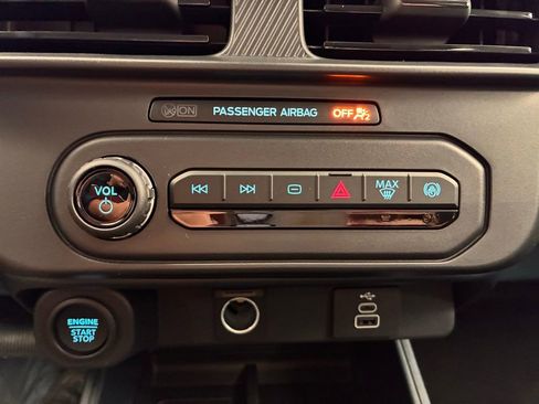 New 2025 Ford Maverick XLT w/ Black Appearance Package image 4