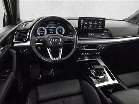 Used 2025 Audi Q5 2.0T Premium Plus w/ Premium Plus Package image 19