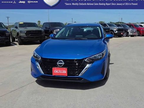 Used 2024 Nissan Sentra SV FWD image 3