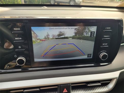 Used 2021 Kia K5 LXS image 18