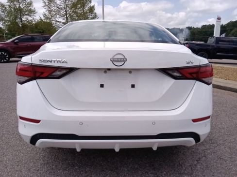 Used 2024 Nissan Sentra SV FWD image 4