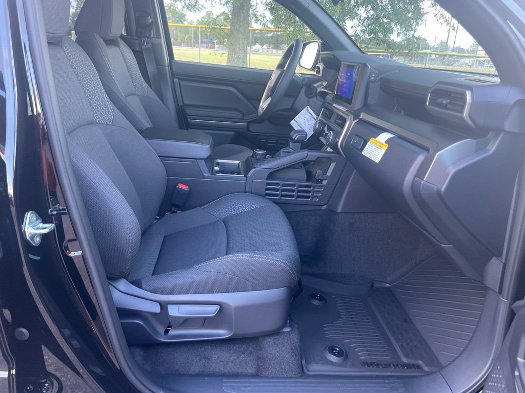 New 2026 Toyota 4Runner SR5 AWD/4WD image 16