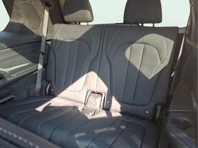 Used 2021 BMW X7 M50i AWD/4WD image 23