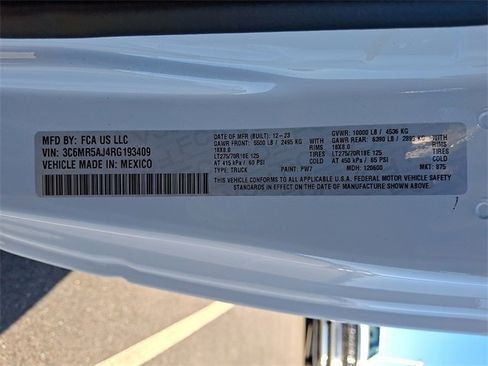 Used 2024 RAM 2500 Tradesman w/ Chrome Appearance Group image 26