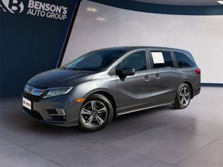 Used 2018 Honda Odyssey Touring video 1