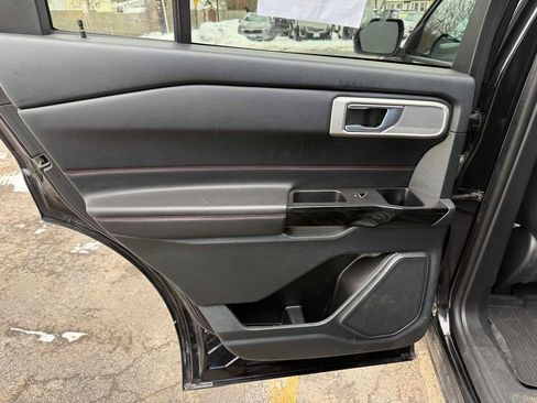 Used 2024 Ford Explorer ST-Line w/ Class IV Trailer Tow Package image 21