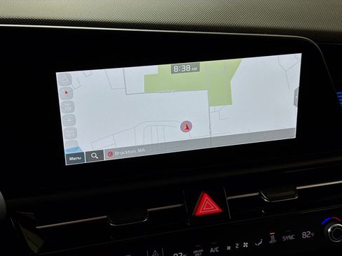 Used 2024 Kia Niro Wave image 2