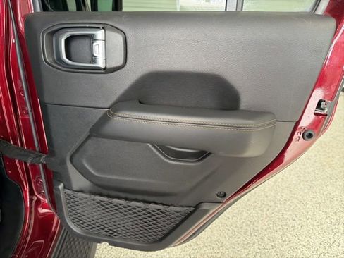 Used 2021 Jeep Gladiator Overland image 24