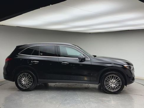 Used 2023 Mercedes-Benz GLC 300 4MATIC image 9