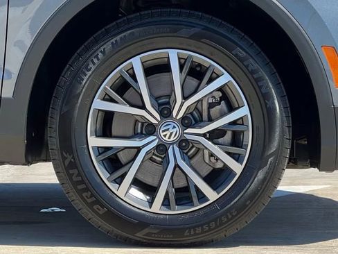 Used 2021 Volkswagen Tiguan S image 55
