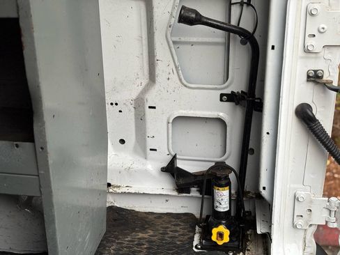 Used 2012 Ford E-150 and Econoline 150 RWD image 13