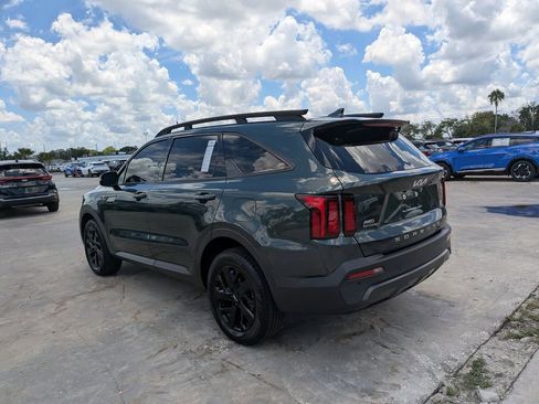Used 2022 Kia Sorento S w/ Panoramic Sunroof Package AWD/4WD image 6