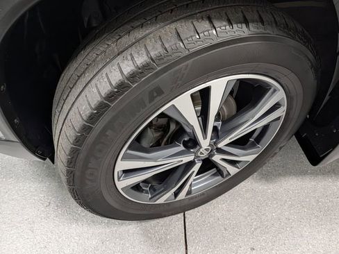 Used 2017 Nissan Rogue SL w/ SL Premium Package AWD/4WD image 9