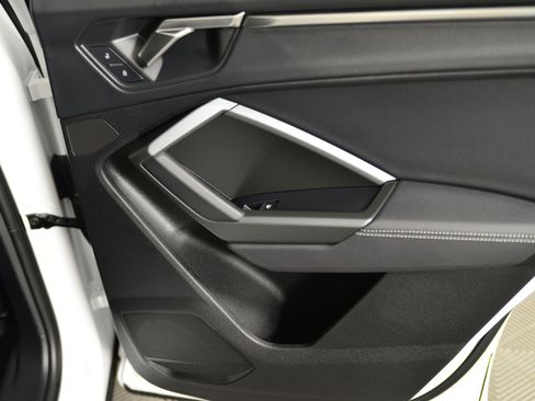 Certified 2025 Audi Q3 2.0T Premium w/ Convenience Package image 22