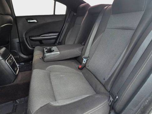 Used 2017 Dodge Charger SE w/ Popular Equipment Group image 12