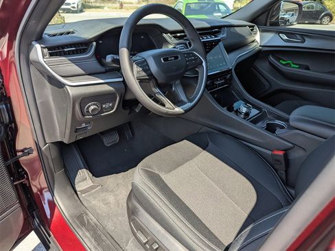 New 2025 Jeep Grand Cherokee 4WD image 11