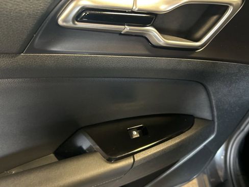 Certified 2023 Kia Sportage EX image 20
