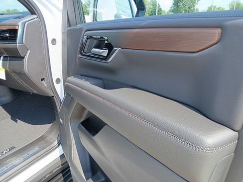 New 2026 GMC Yukon XL Denali AWD/4WD image 31