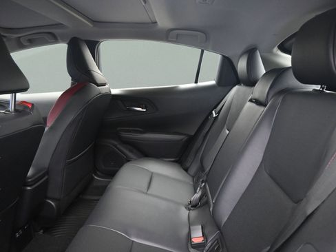 New 2025 Toyota Prius Plug-In Hybrid FWD image 31