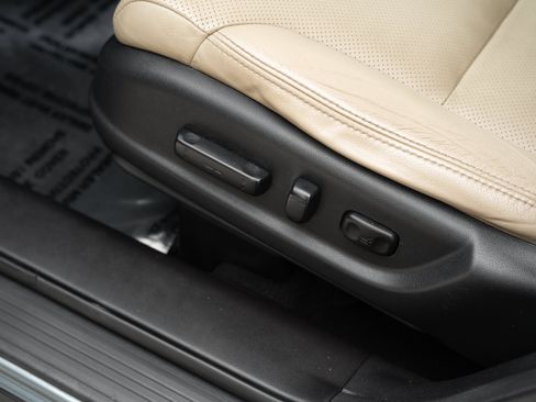 Used 2016 Honda CR-V EX-L image 16