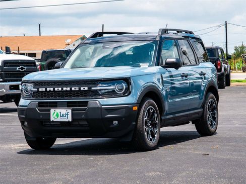 New 2026 Ford Bronco Sport Outer Banks w/ Outer Banks Tech Package+ AWD/4WD image 7