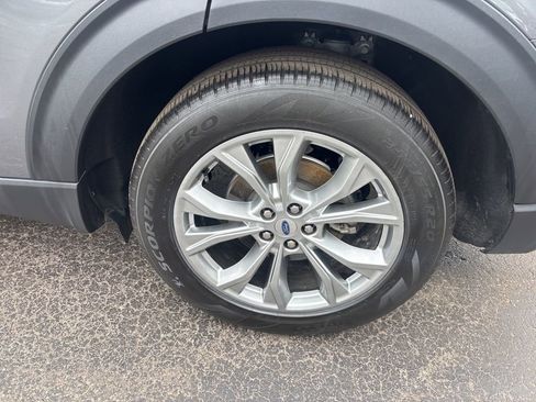 Used 2023 Ford Explorer Limited w/ Equipment Group 301A image 10