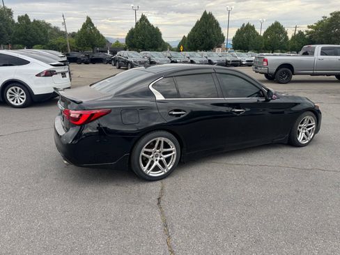 Used 2018 INFINITI Q50 Luxe w/ Essential Package (3.0T Luxe) AWD/4WD image 5