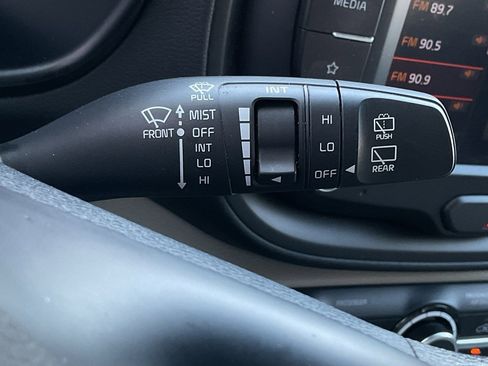 Used 2025 Kia Soul LX w/ LX Technology Package image 28