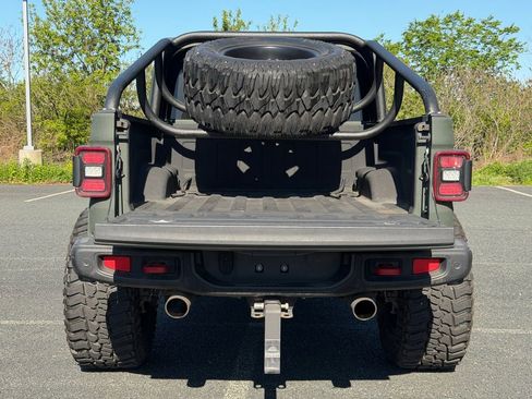 Used 2020 Jeep Gladiator Rubicon w/ Dual Top Group AWD/4WD image 15