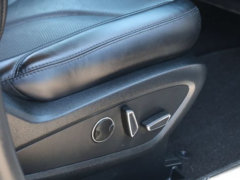 Used 2021 Lincoln Nautilus Reserve FWD image 31