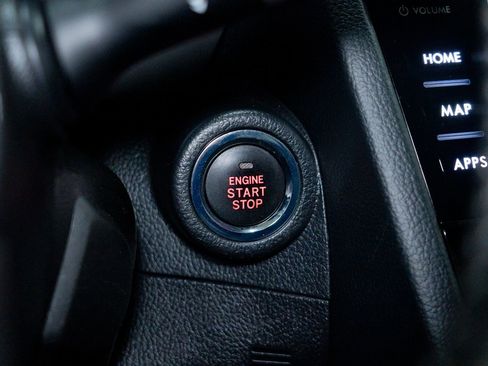 Used 2017 Subaru Forester 2.5i Touring image 41