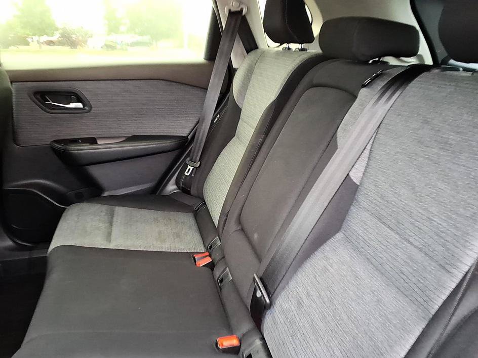 Used 2023 Nissan Rogue SV AWD/4WD image 20
