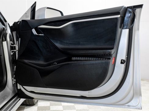 Used 2017 Tesla Model S 100D image 45