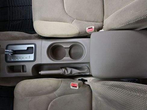 Used 2015 Nissan Frontier SV image 28