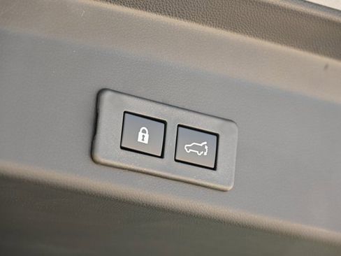 New 2025 Subaru Ascent Limited image 16