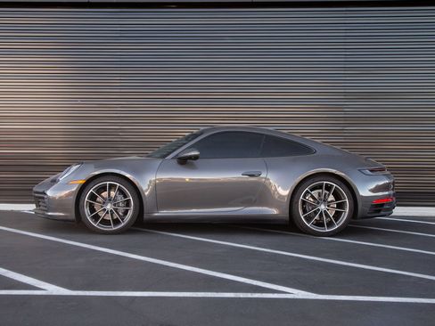 Certified 2024 Porsche 911 Carrera RWD image 2