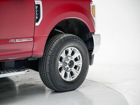 Used 2018 Ford F250 XLT w/ XLT Premium Package image 11